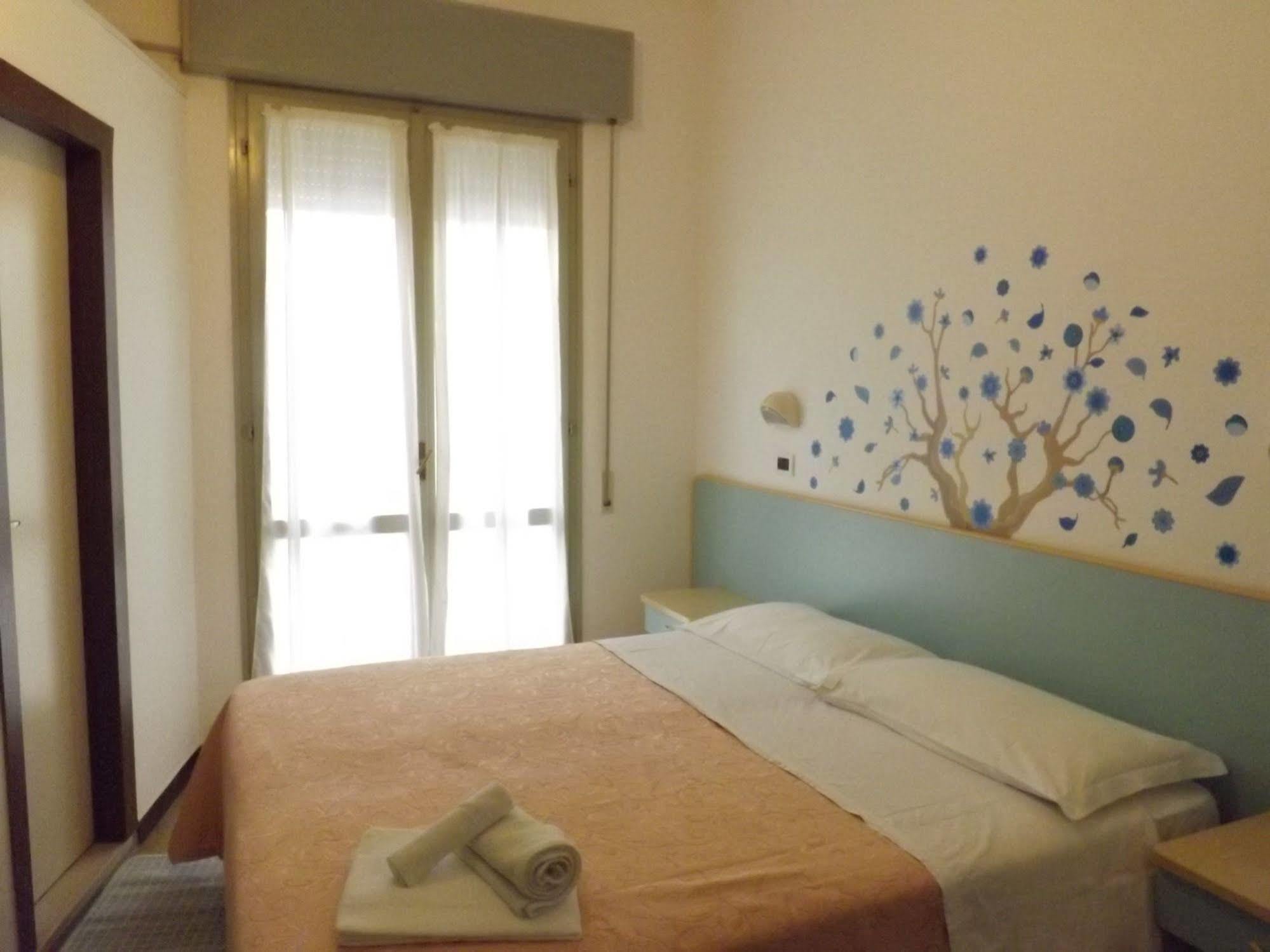 Edward Hotel 3*